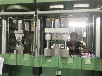 冲压设备治具